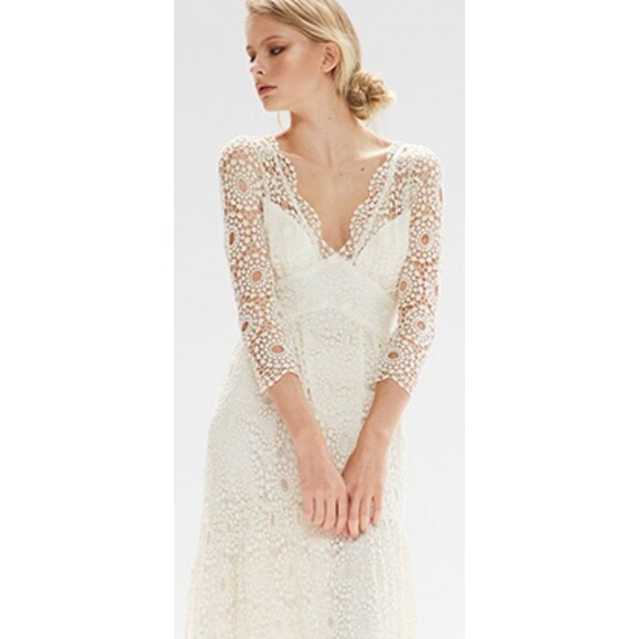 Kite & Butterfly Ivory Crochet Lace Wedding Gown, Train, Deep V, 3/4 Sleeve SZ M - Picture 2 of 16